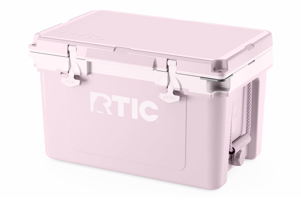32 QT Ultra-Light Cooler Pale Pink