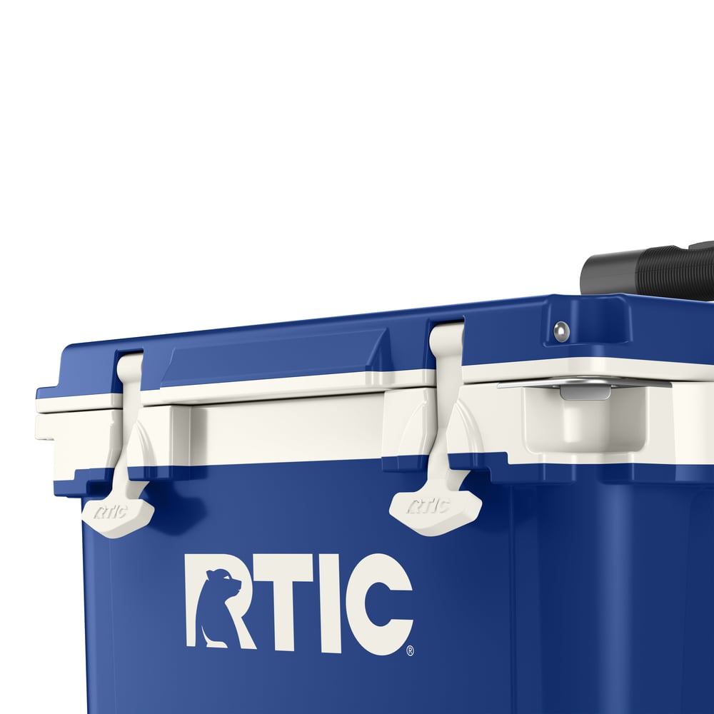 22 QT Ultra-Light Wheeled Cooler Cobalt & White - Image 9