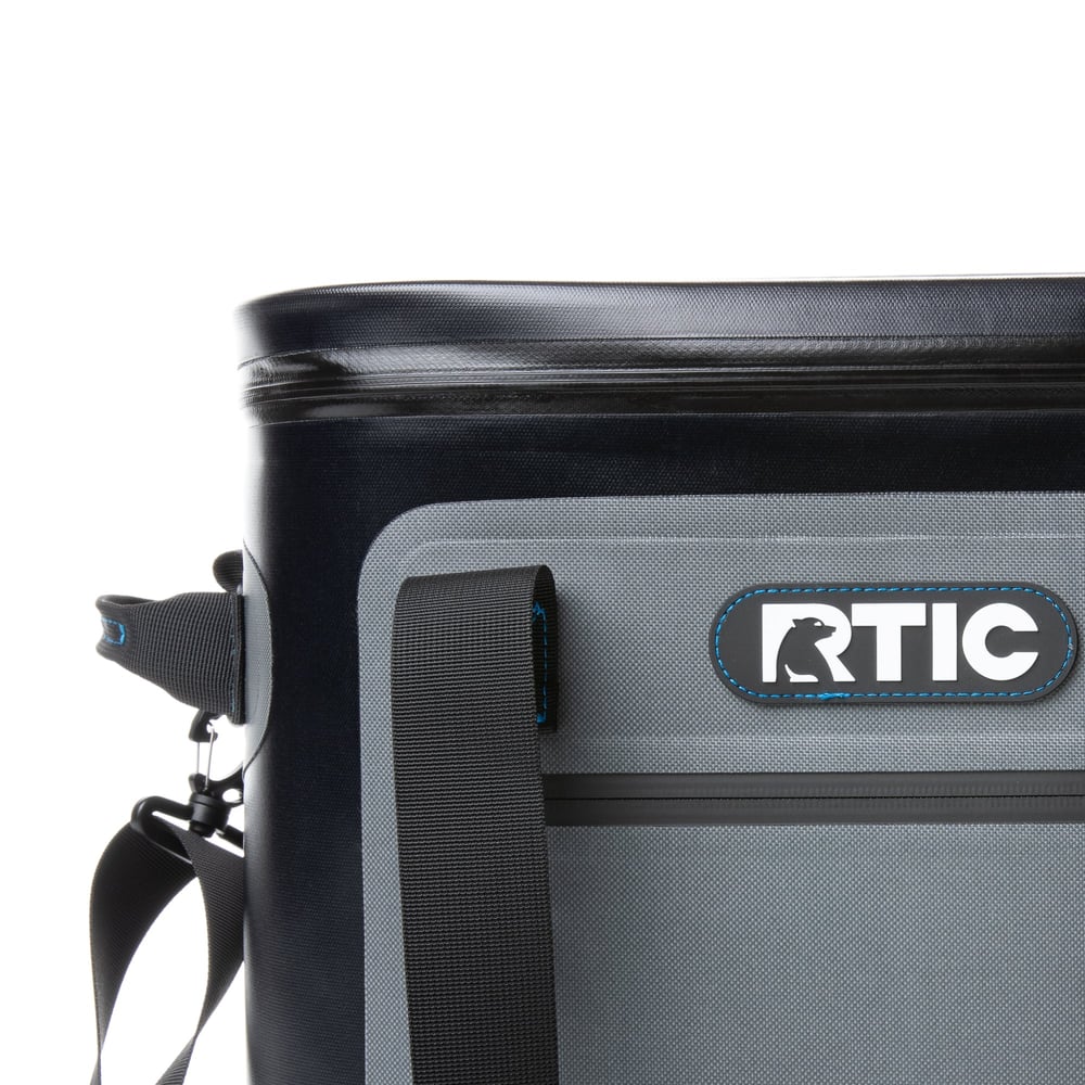 Ultra-Tough Soft Cooler Blue / Grey - Image 8